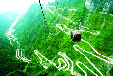 <一路湘西>長(zhǎng)沙韶山黃龍洞張家界鳳凰雙動(dòng)6日游韶山+芙蓉鎮(zhèn)+黃龍洞+天門(mén)山+袁家界