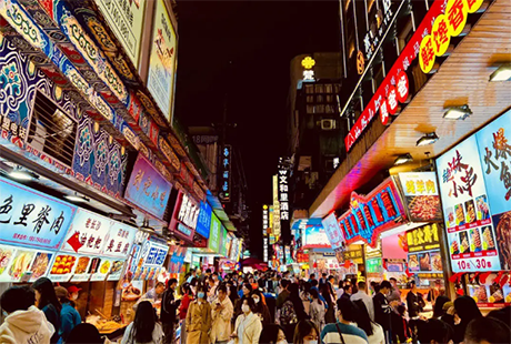煙雨長沙+韶山2日游夜宿長沙，打卡美食天地